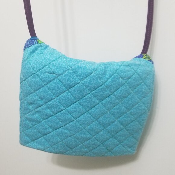 Quirky beauty- a homemade blue & green purse - Picture 11 of 12